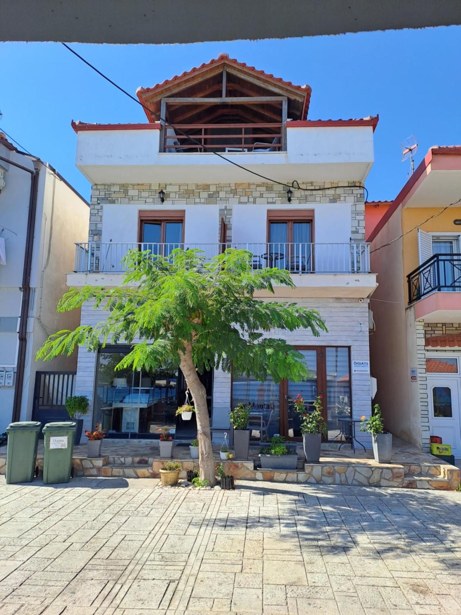 Diolkos 2 Apartment Nea Roda Luaran gambar